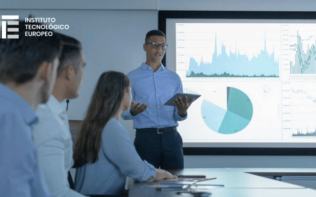 Analista de datos: Descubre funciones clave, herramientas y cómo formarte.