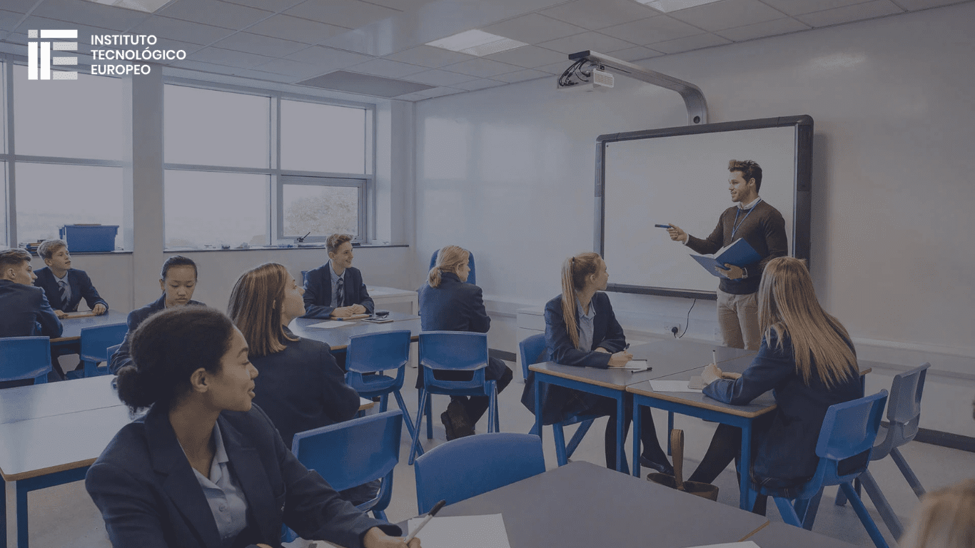 Cómo combinar Power BI con otras herramientas de análisis de datos para potenciar tus informes, automatización y visualización sin complicaciones.